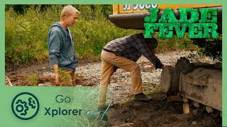 Watch when the excavator’s track comes off - Jade Fever S01E03 - Go Explorer